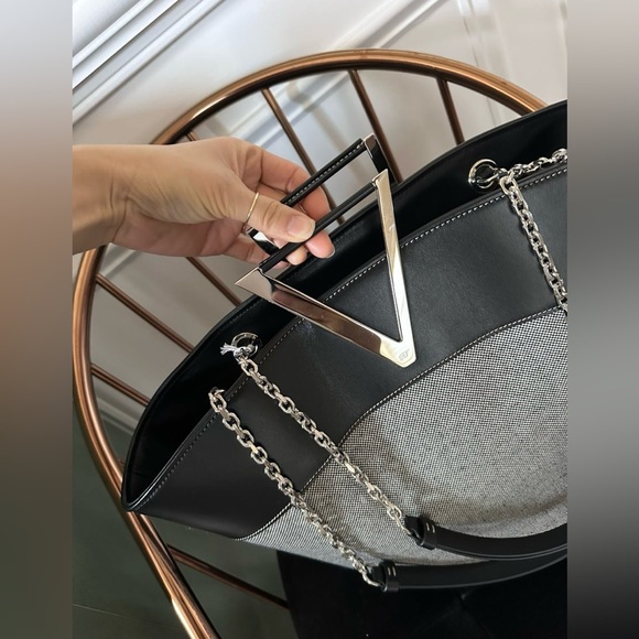 NEW - Roger Vivier canvas shoulder Bag - Picture 15 of 16